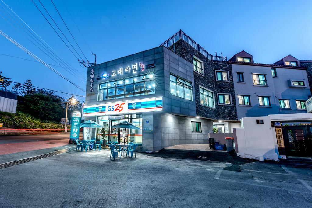 Holcae House Hotel Jeju Exterior photo